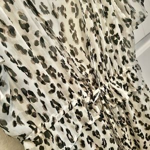 Express Leopard Duster size XL